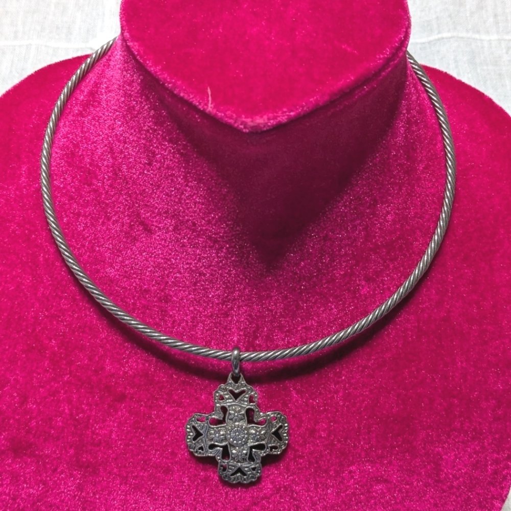Premier Designs Choker Necklace